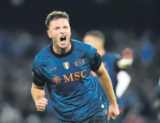 Devler pusuda bekliyor