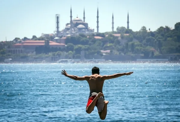 hava-durumu-eyyam-i-bahur-istanbulu-kavuracak-termometreler-40-dereceyi-gorecek-3-agustos-2023-hava-durumu-1691049261969.jpg HAVA DURUMU | Eyyam-ı Bahur İstanbul'u kavuracak: Termometreler 40 dereceyi görecek | 3 Ağustos 2023 hava durumu-3