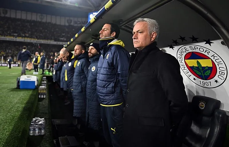 Flaş imza kapıda: Fenerbahçe'den Jose Mourinho harekatı! Yeni sözleşme teklif edilecek (Takvim.com.tr | Foto Arşiv)