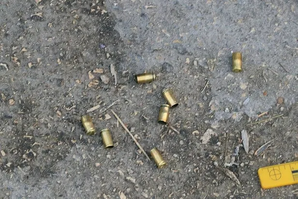 adanada-sokak-ortasinda-catisma-olu-ve-yaralilar-var-1624564329668.jpeg Adana'da sokak ortasında çatışma: Ölü ve yaralılar var-4