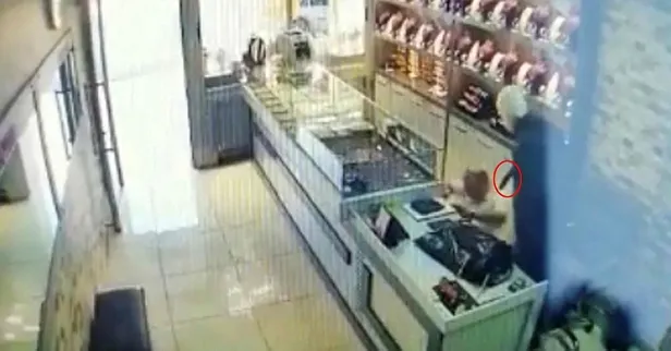 Son dakika: Antalya'da kuyumcu Abuzer Atakan Gür'ü öldürüp 2 kilo altınla kaçan şüpheli yakalandı-3