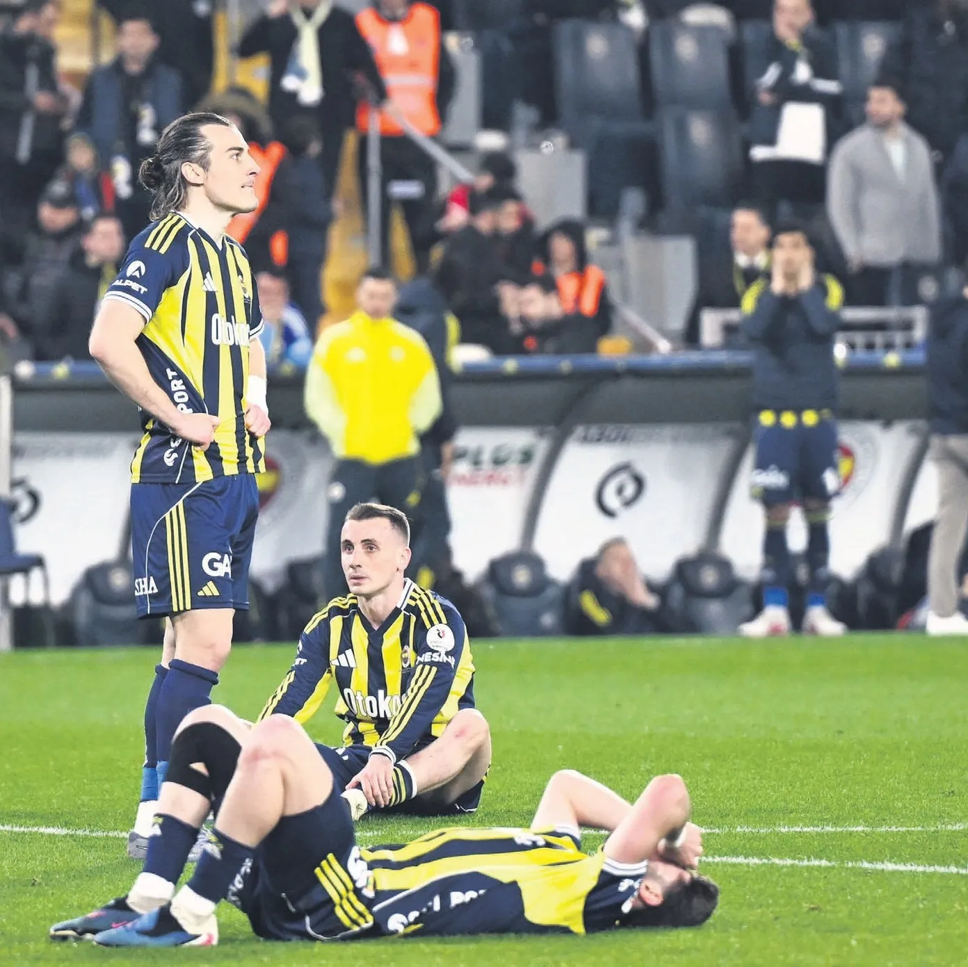 Ayağa kalkıp savaşmalıyız