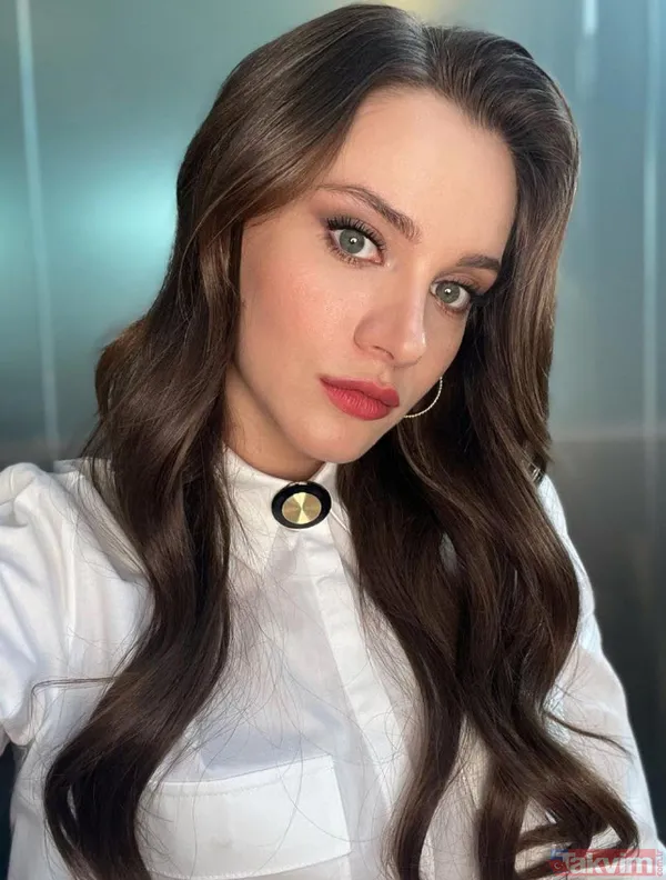 Miray Daner bikinisiyle poz verdi gözler o detayı kaçırmadı! Seda Sayan'ın oğlu Oğulcan Engin'den ayrılan Daner göğüslerini mi küçülttü? - 15