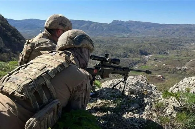 Pençe-Kilit Harekatı'nda terör örgütü PKK'ya ağır darbe: Sözde üst düzey yöneticileri diğer teröristleri ölüme terk ederek kaçıyor