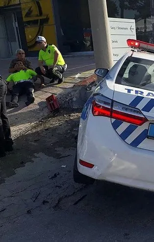 Son dakika: Denizli'de ekip otosu ile otomobil çarpıştı: 2'si polis, 5 yaralı