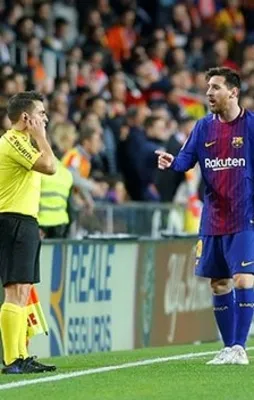 Barcelona maçında hakem skandalı!