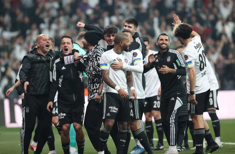Süper Lig'de şampiyonluk yarışı kızıştı! İşte Beşiktaş, Fenerbahçe ve Galatasaray'ın kalan maçları - 14