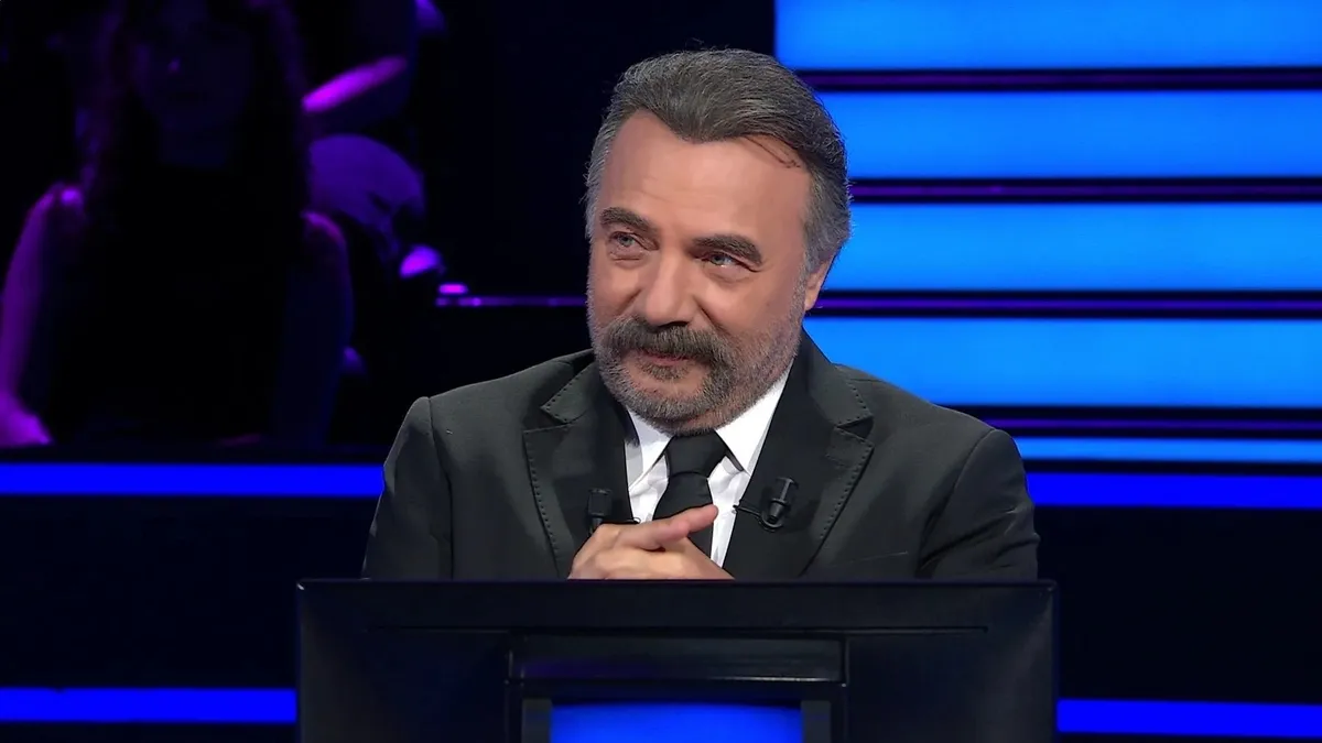 milyonerde-50-bin-tllik-soruda-cekildi-o-sozu-olay-oldu-1787982441095.jpg Milyoner’de kahkaha dolu anlar! Yarışmadan çekildi, tahmini doğru çıkınca “Geri baştan alamazmıyık?”-3
