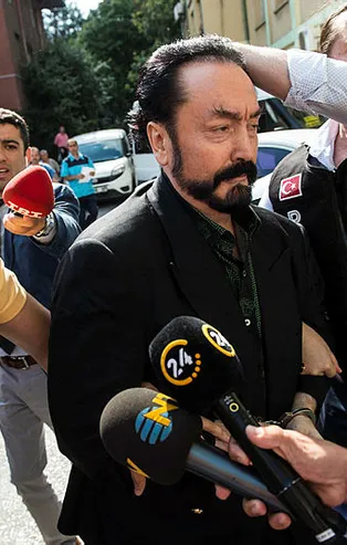 Adnan Oktar’a FETÖ’cü savcı kıyağı! Örgüt suçundan yetkisizlik verip...