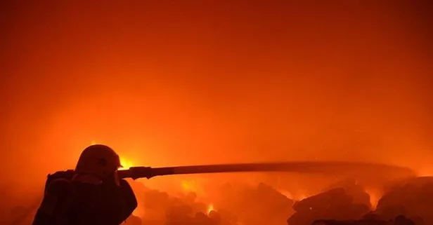 Son dakika: Kahramanmaraş’taki fabrika yangını söndürüldü