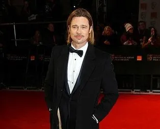 Angelina Pitt’ti!