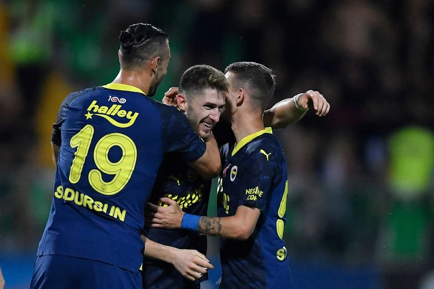 Fenerbahçeli yıldıza görülmemiş teklif! Arda Güler'i sollayacak - 17