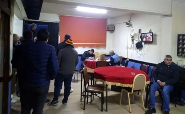 kahvehanelerde-oyun-yasagi-kalkti-mi-okey-oynama-yasagi-bitti-mi-1595666413901.jpg Kahvehanelerde oyun yasağı kalktı mı? Okey oynama yasağı bitti mi?-3