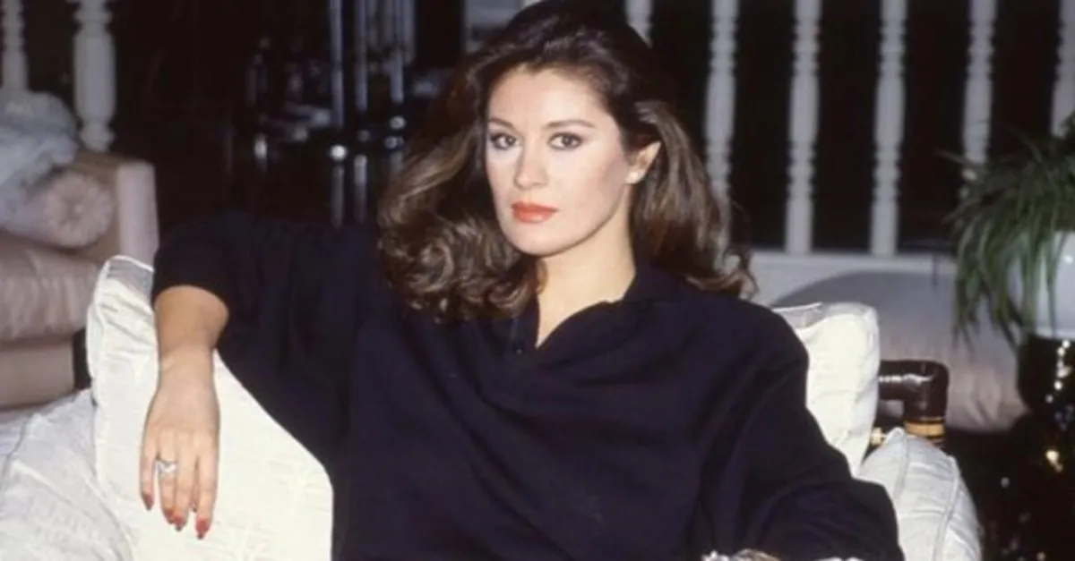 68’lik Yeşilçam yıldızı Gülşen Bubikoğlu’nun hem son hali hem dantelli tarzı olay! "Bu kadar da olmaz" Tarık Akan’ın efsane partneriydi... - 25