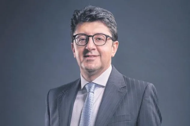 Dünyaya Baymak imzası