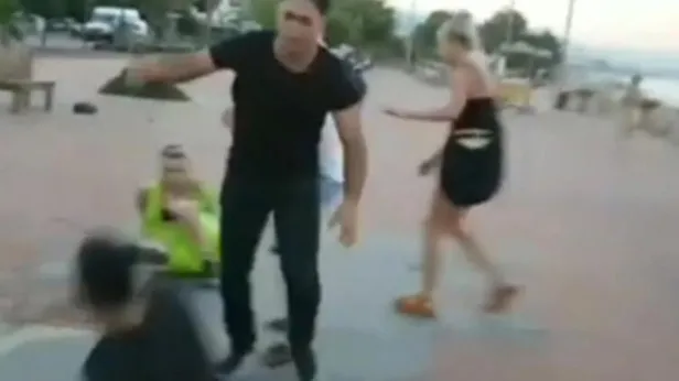 Rus turistler ile Türk gençlerin kavgası sosyal medya canlı yayınında-3