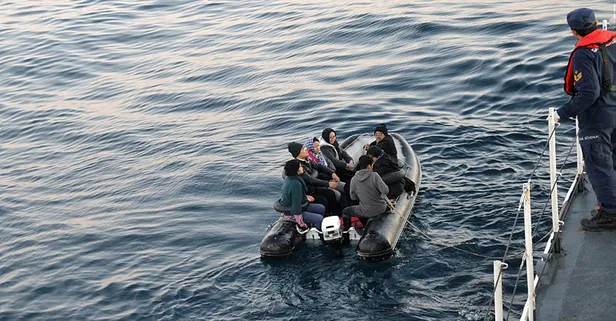 Enez ilçesi açıklarında 2 botta 40 düzensiz göçmen yakalandı