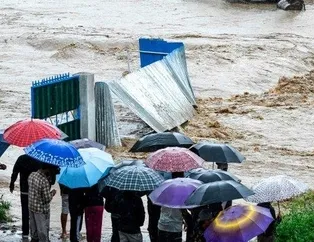 Nepal’de doğal afet! 30 kişi öldü