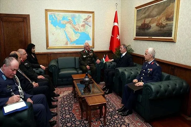 milli-savunma-bakani-akar-urdun-genelkurmay-baskanini-kabul-etti-1582739926744.jpeg Milli Savunma Bakanı Akar, Ürdün Genelkurmay Başkanını Yusuf el-Huneyti'yi kabul etti-1