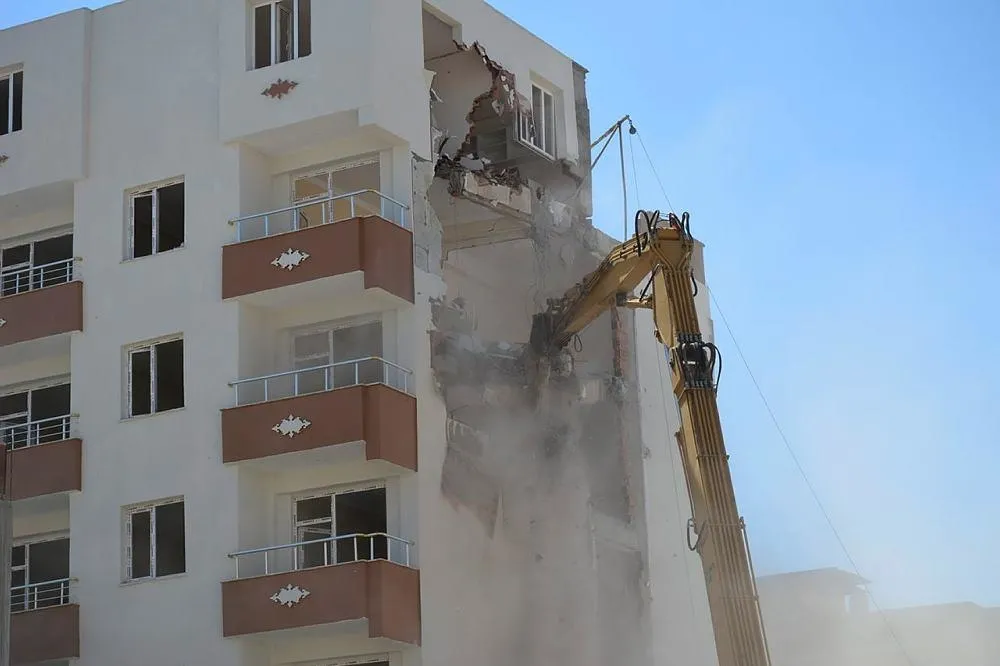 DBP'li belediye terör mağdurların evini yıktı-1
