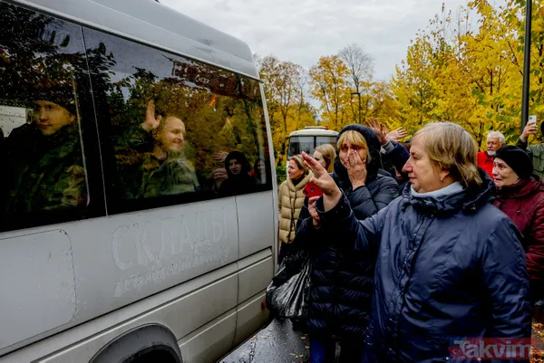 Ukrayna'dan Putin'i kızdıracak açıklama: O bölgeler geri alındı! Rusya'dan flaş hamle! 200 bini aşkın kişi silah altında - 26