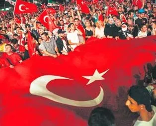 Bayrağa sarıldık