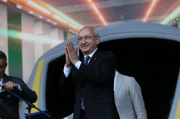 Muhalefetin teknik direktörü Biden'dan oyuncu değişikliği: Kılıçdaroğlu saha kenarına alındı! Nevşin Mengü CHP lideriyle dalga geçti