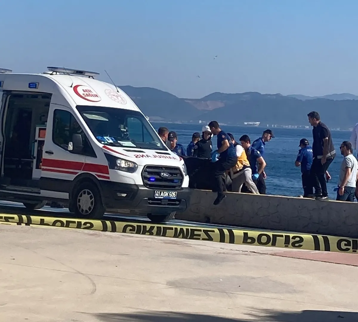Kocaeli Darıca'da peş peşe bulundu: 1 saat içinde 2 kadın ve 1 erkeğin cansız bedeni denizden çıkarıldı-4