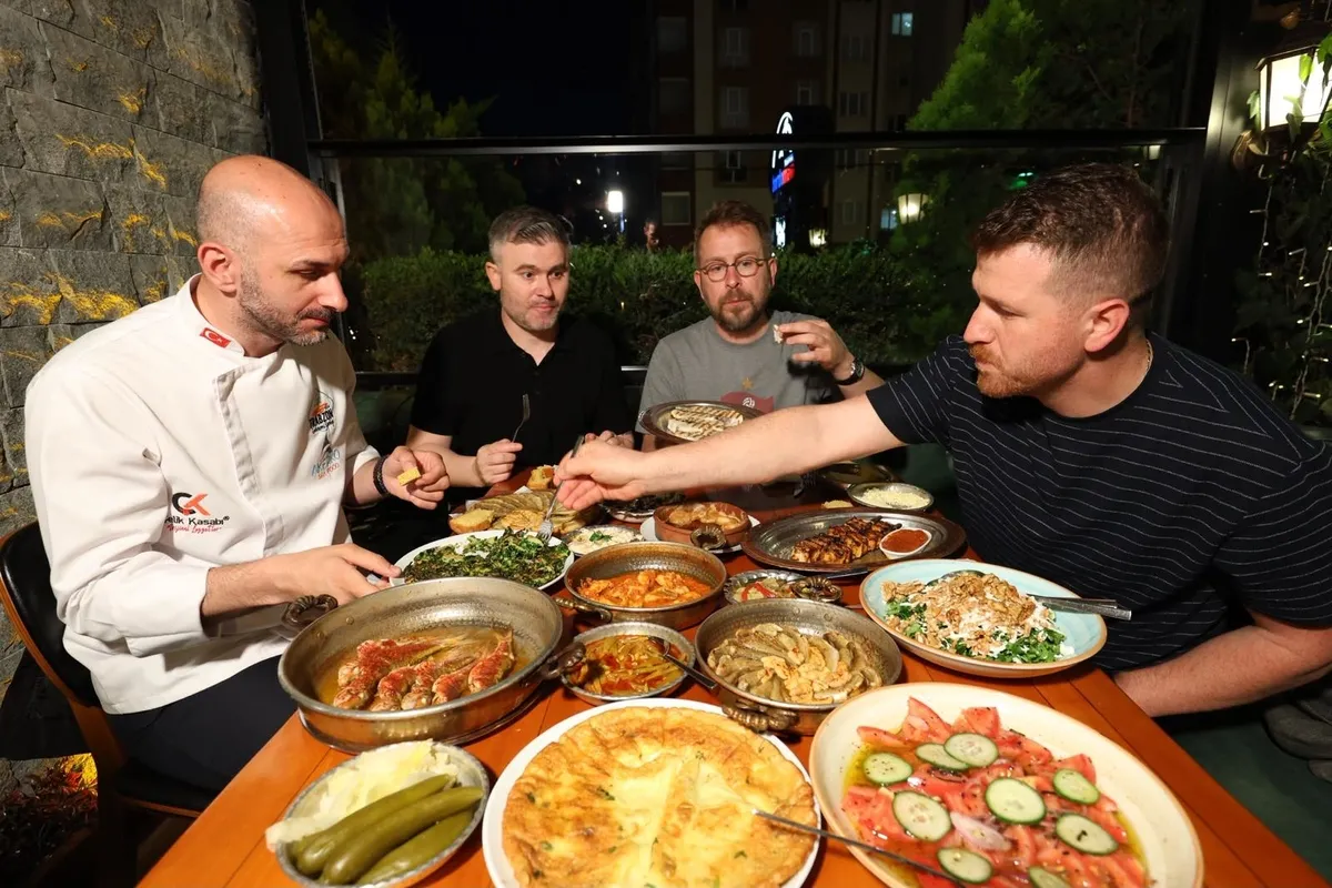1781520052201.jpeg Trabzon mutfağına yoğun ilgi! 51 lezzet noktasıyla gastronomi şöleni mest etti-6