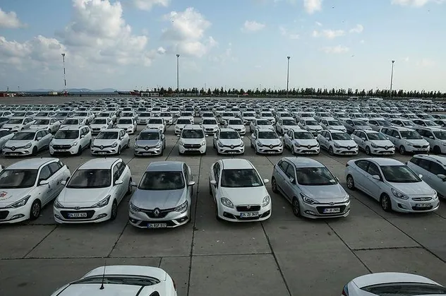 Ekrem İmamoğlu'nun Yenikapı'daki şovu bitti, araçlar yeniden göreve başladı