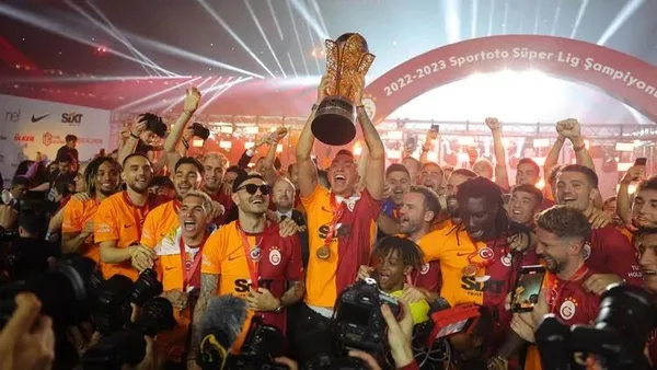 rekorlarin-sampiyonu-aslanlar-gibi-rakiplerine-fark-atti-okan-buruk-yonetiminde-muhtesem-bir-sezon-geride-kald-1685999196154.jpeg Rekorların şampiyonu aslanlar gibi rakiplerine fark attı! Okan Buruk yönetiminde muhteşem bir sezon geride kaldı...-5