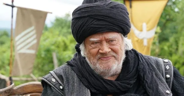 son-dakika-cuneyt-arkin-hayatini-kaybetti-atvnin-efsane-dizisi-kurulus-osmana-bu-sahneyle-damga-vurmustu-1656400751344.jpeg SON DAKİKA: Cüneyt Arkın hayatını kaybetti! ATV'nin efsane dizisi Kuruluş Osman'a bu sahneyle damga vurmuştu-2