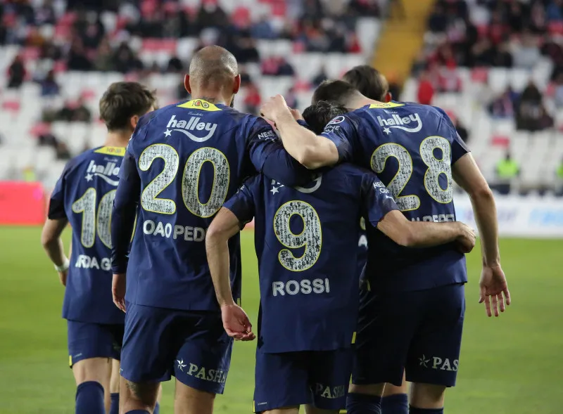 Süper Lig'de şampiyonluk yarışı kızıştı! İşte Beşiktaş, Fenerbahçe ve Galatasaray'ın kalan maçları - 18