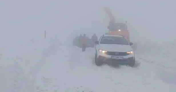 Muş’ta kar ve tipi! 22 araç içinde 70 kişi mahsur kaldı