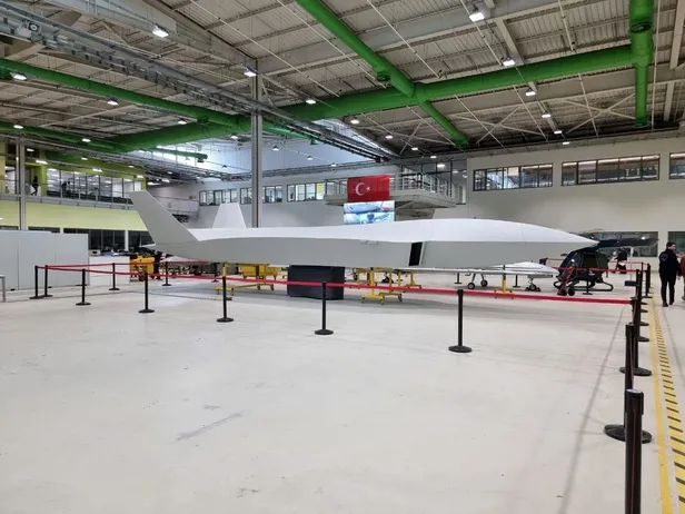 Selçuk Bayraktar, 'Bayraktar AKINCI'nın pabucunu dama atabilecek tek İHA' diyerek Kızıl Elma'nın görüntüsünü paylaştı-10