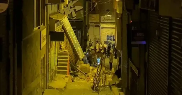 Beyoğlu'nda patlama sonrası bina çöktü! Patlama anı kameralara yansıdı