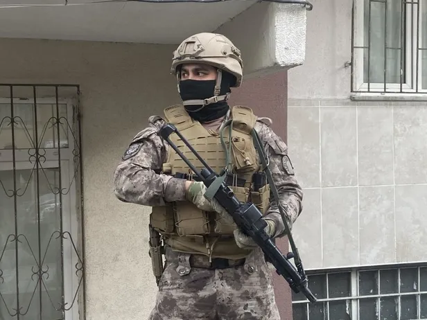 İstanbul merkezli 7 ilde Twitch şebekesine şafak baskını: Çok sayıda gözaltı var!-2