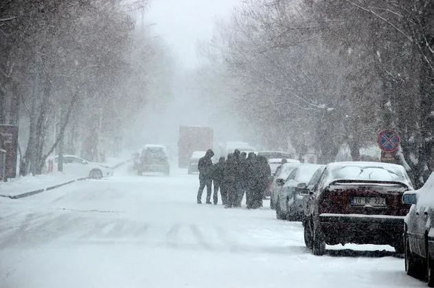Meteoroloji'den son dakika kar yağışı ve çığ uyarısı | 8 Mart İstanbul'da hava nasıl olacak?