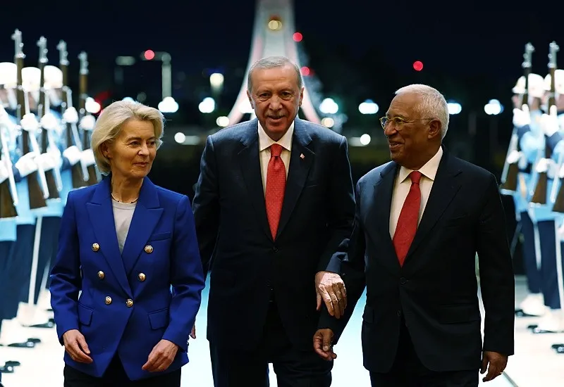 baskan-erdogan-ab-liderlerini-calisma-yemeginde-kabul-etti-1783542724905.jpeg Başkan Erdoğan'dan AB'ye "üyelik süreci" vurgusu: Yeniden canlandırılmalı-2
