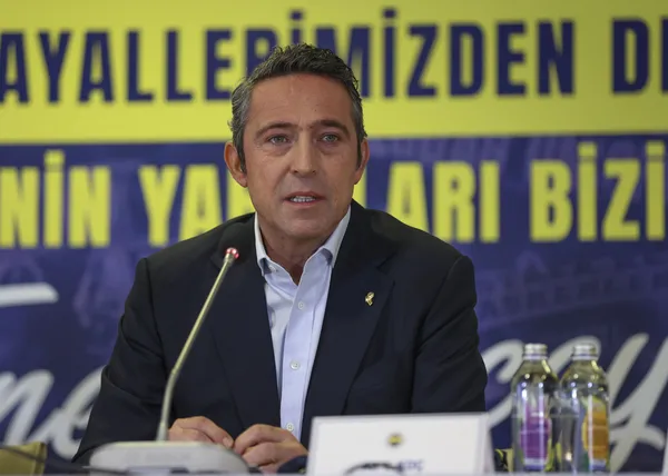 son-dakika-futbol-haberleri-kulupler-birliginin-baskani-belli-oldu-1655818940581.jpg Son dakika futbol haberleri: Kulüpler Birliği'nin başkanı belli oldu!-2