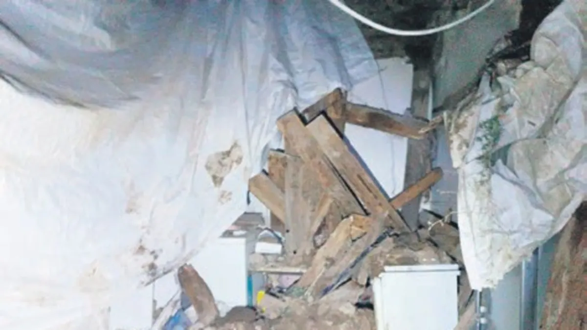 Erzurum’da toprak ev çöktü: Anne ve iki çocuğu hayatını kaybetti