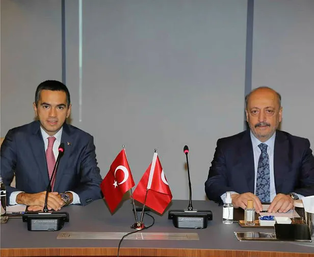 eyt-ve-asgari-ucret-masada-bakan-vedat-bilgin-tisk-yoneticileriyle-gorustu-1668004954393.jpg