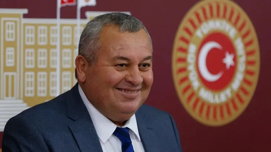 isim-isim-yeni-partiye-gecen-91-milletvekili-6-donemdir-vekillik-yapan-bile-var-1784888313105.jpeg İsim isim Yeni Parti'ye geçen 91 milletvekili! 6 dönemdir vekillik yapan bile var-4