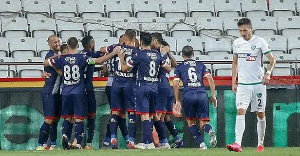 Antalyaspor 3 puanı tek golle aldı