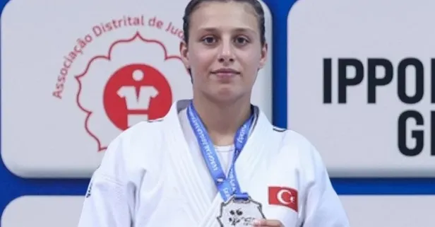 20 yaşındaki Ecem gurur kaynağımız oldu