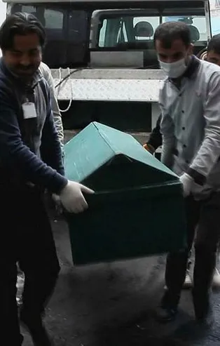 İran sınırında erkek cesedi bulundu