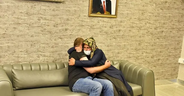 Son dakika: HDP binası önünde evlat nöbetine katılan Sever Fidan 11 yıl önce dağa kaçırılan oğluna kavuştu