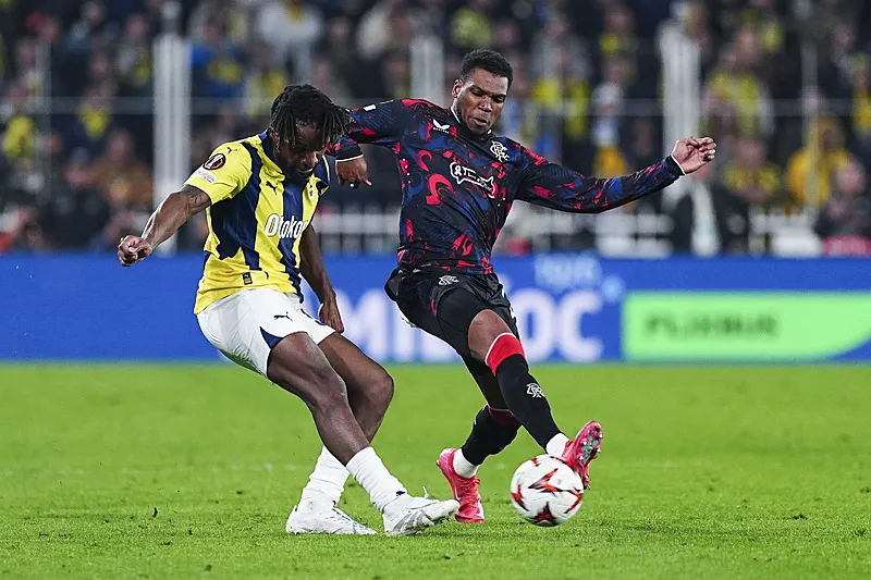 Fenerbahçe'nin yıldızı için 40 milyon euro! Dev takımlar sıraya girdi - 9