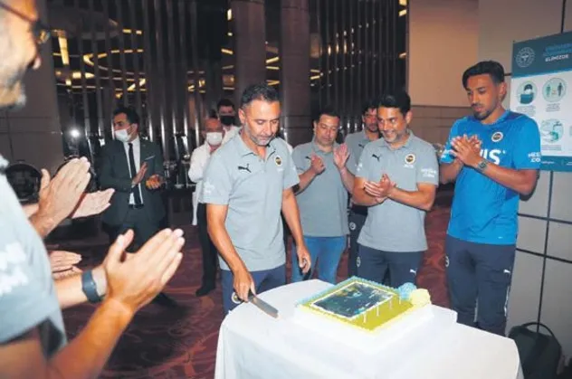 Pereira’ya sürpriz kutlama (Fenerbahçe haberleri)