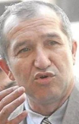 Akın Atalay hakkında yakalama kararı